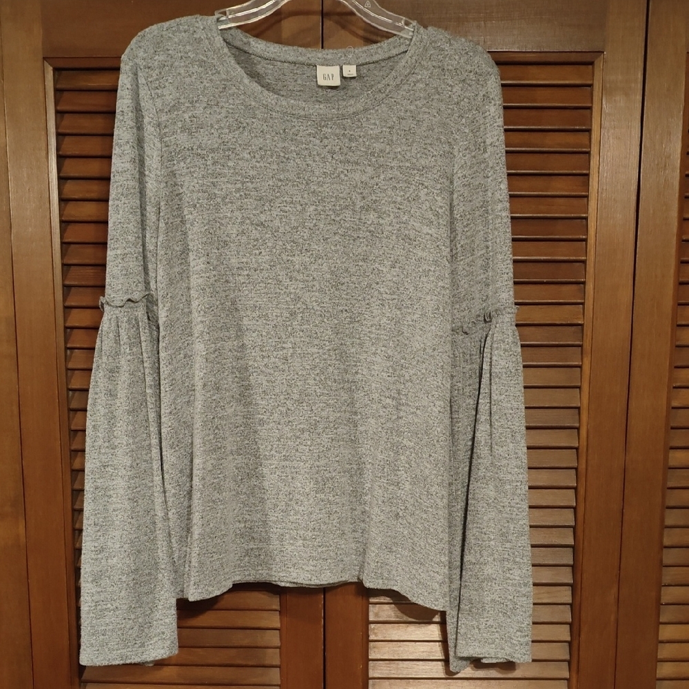 GAP Heather Gray Knit Top